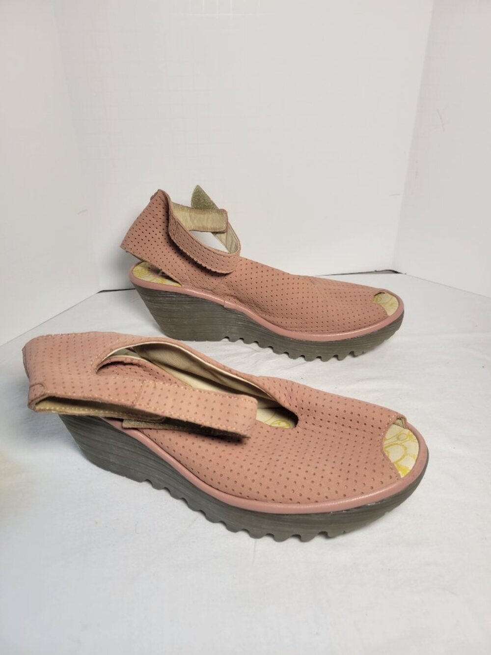 FLY London Yake Pink Perforated Leather Wedge Sandals EU 40 (~US 9) - Picture 7 of 16